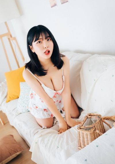 岳半推半就被弄进去了_国产剧免费在线观看