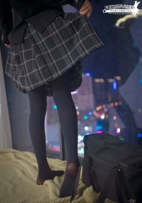 国产丝袜裸体美女被出水_BD国语最新电影在线观看